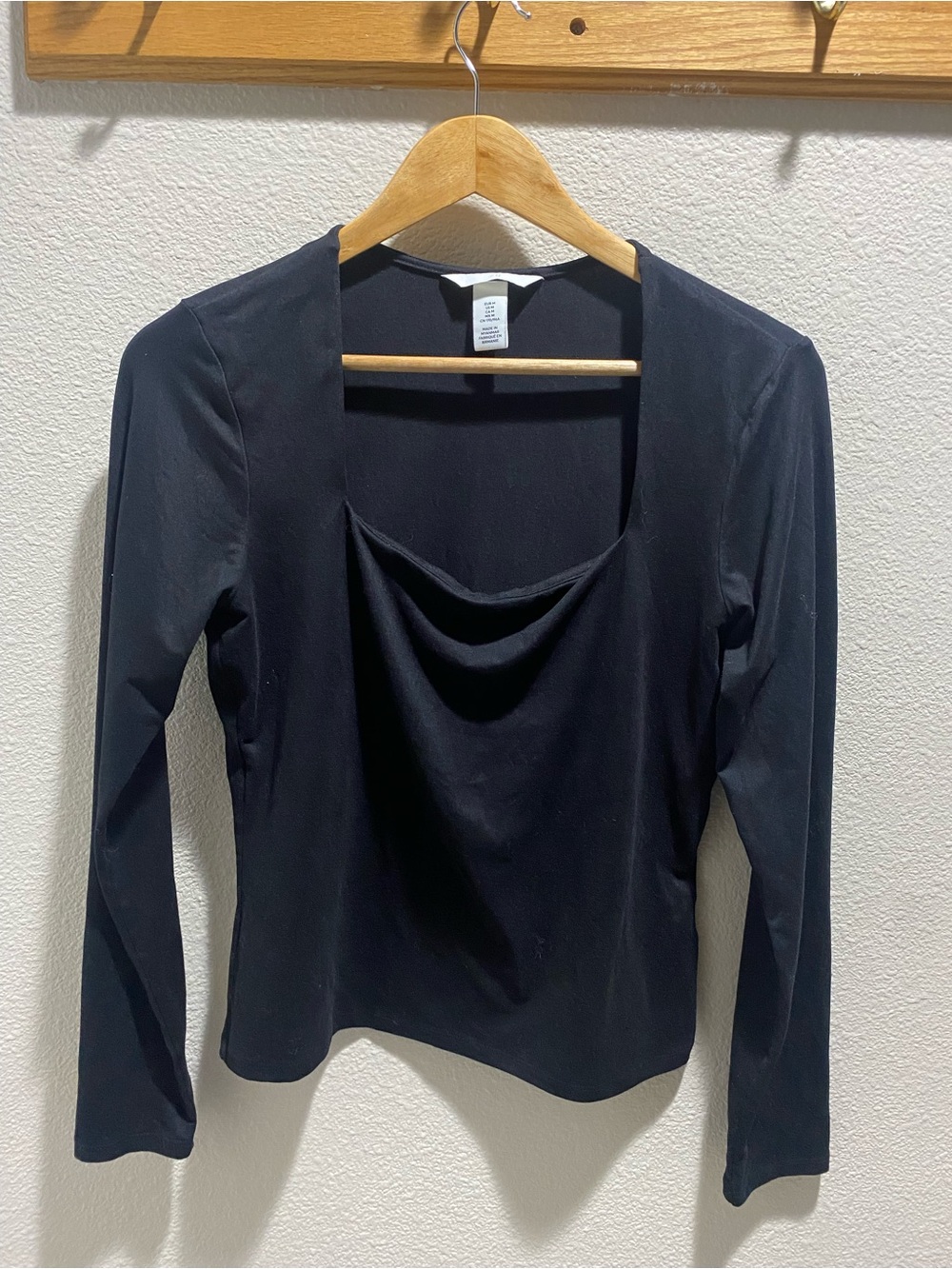 🔥 Black Long-Sleeve Cowl Neck Women's Top